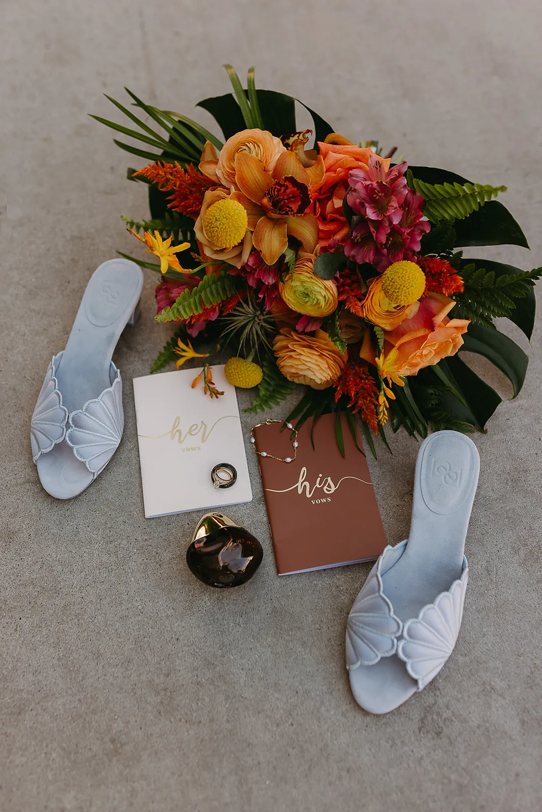 Autumn wedding getting-ready details